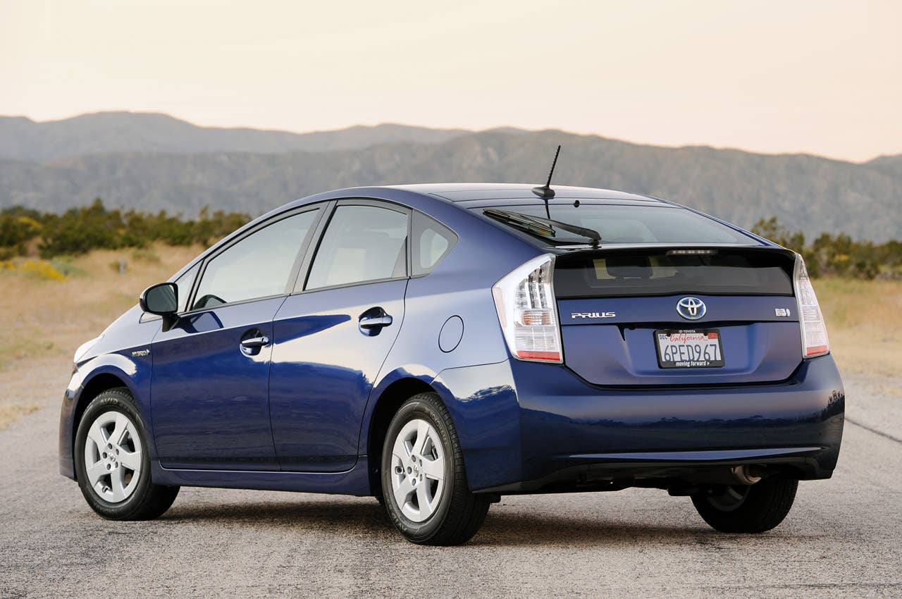 2011 Toyota Prius rear 3/4 view