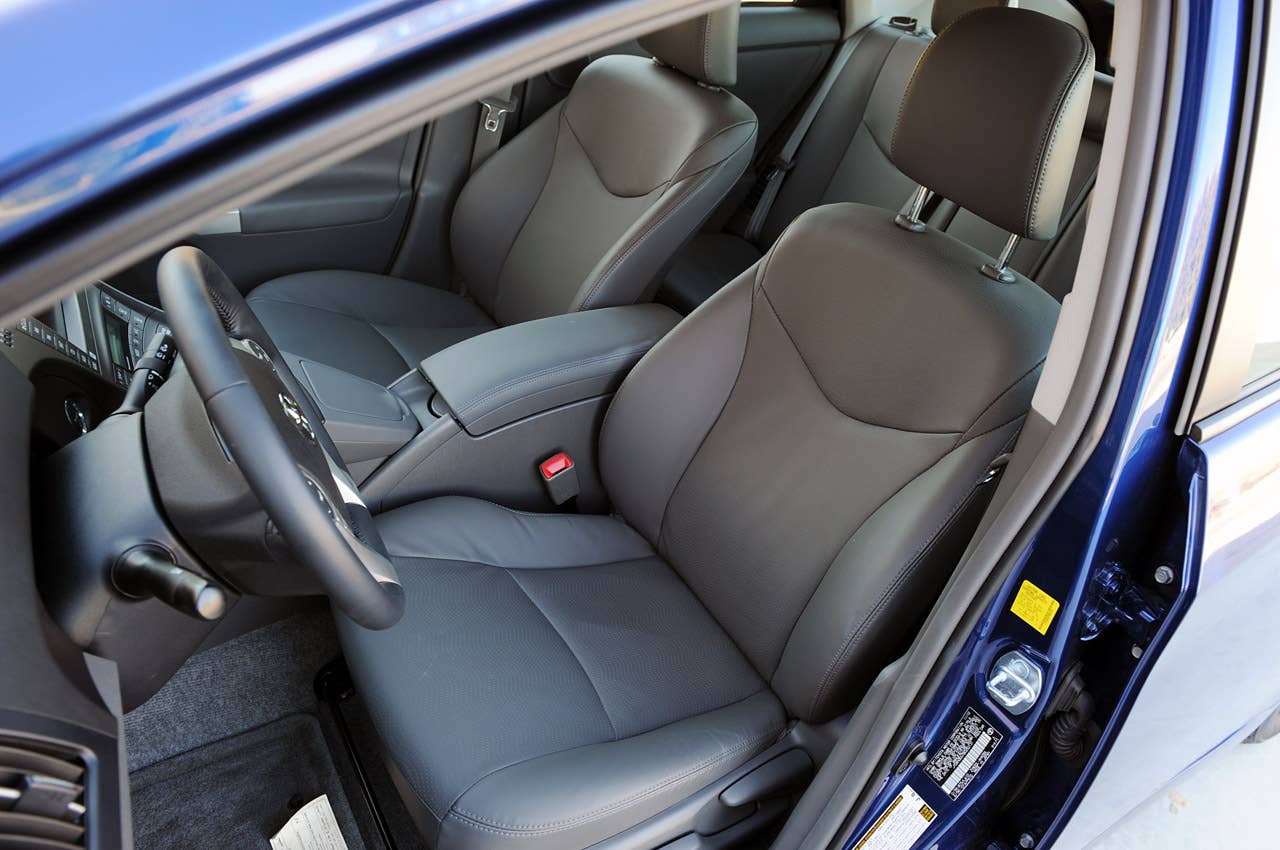 2011 Toyota Prius front seats