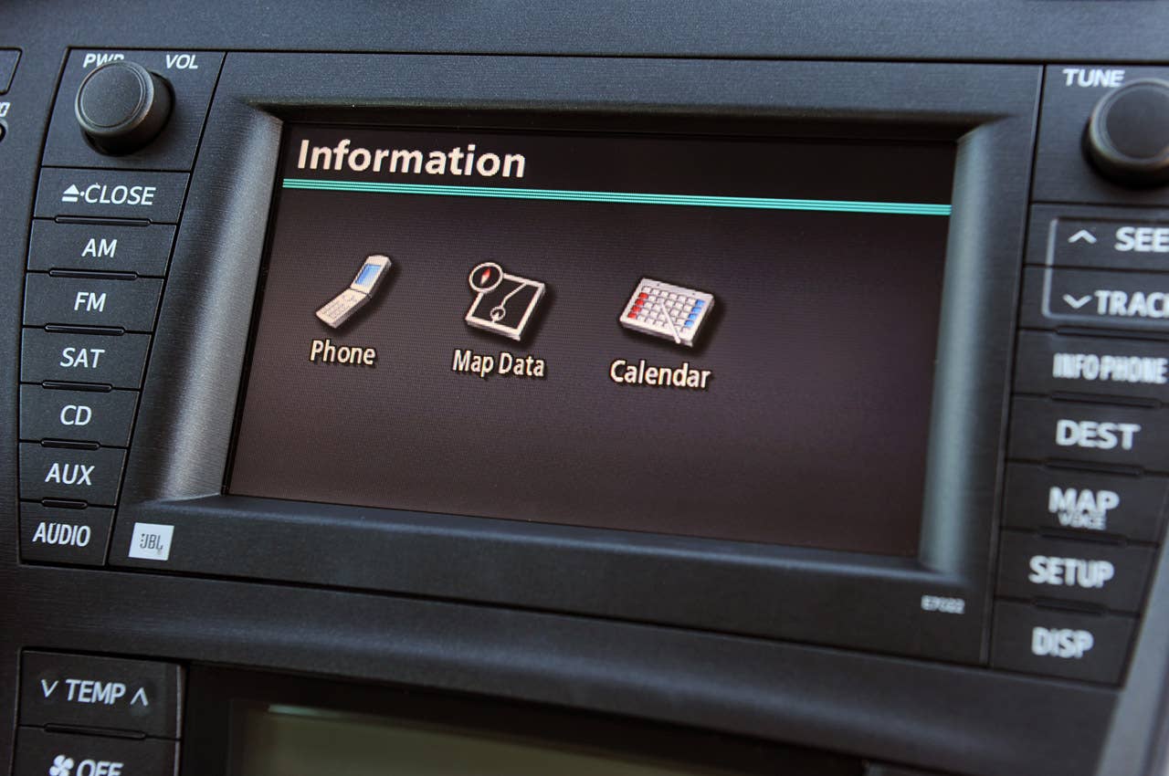 2011 Toyota Prius information