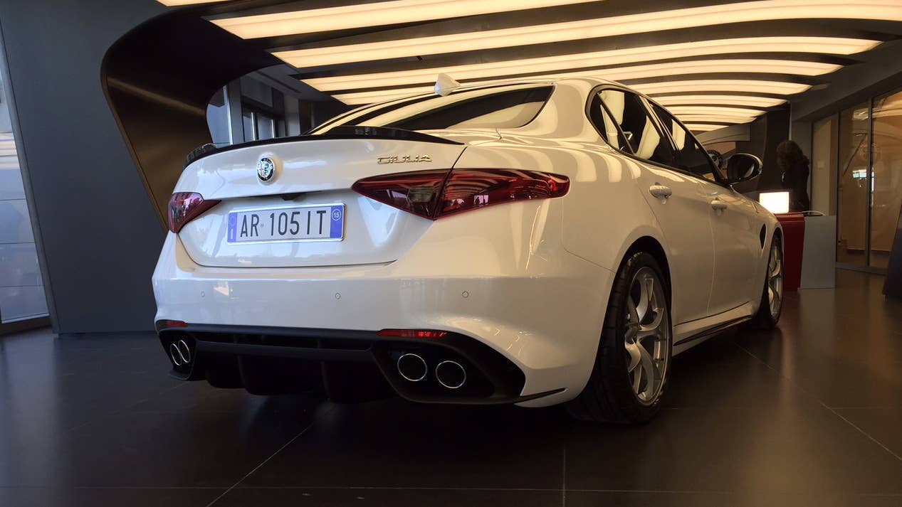 2016 Alfa Romeo Giulia rear 3/4