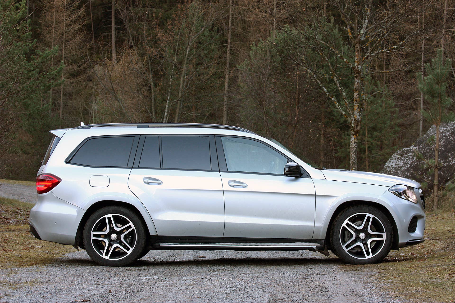 2017 Mercedes-Benz GLS-Class side view
