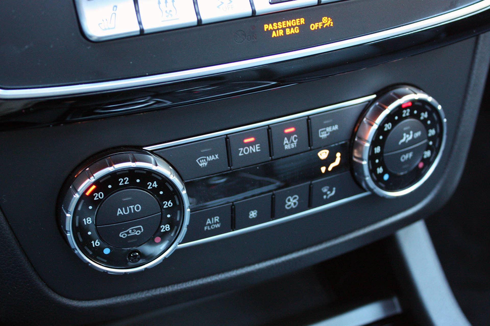 2017 Mercedes-Benz GLS-Class climate controls