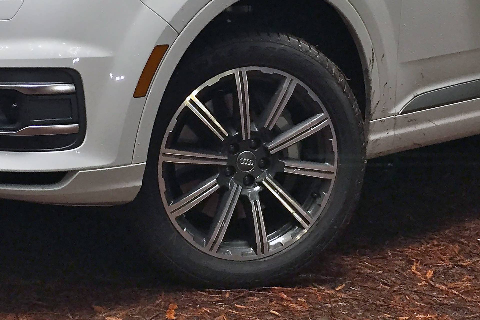 2017 Audi Q7 wheel