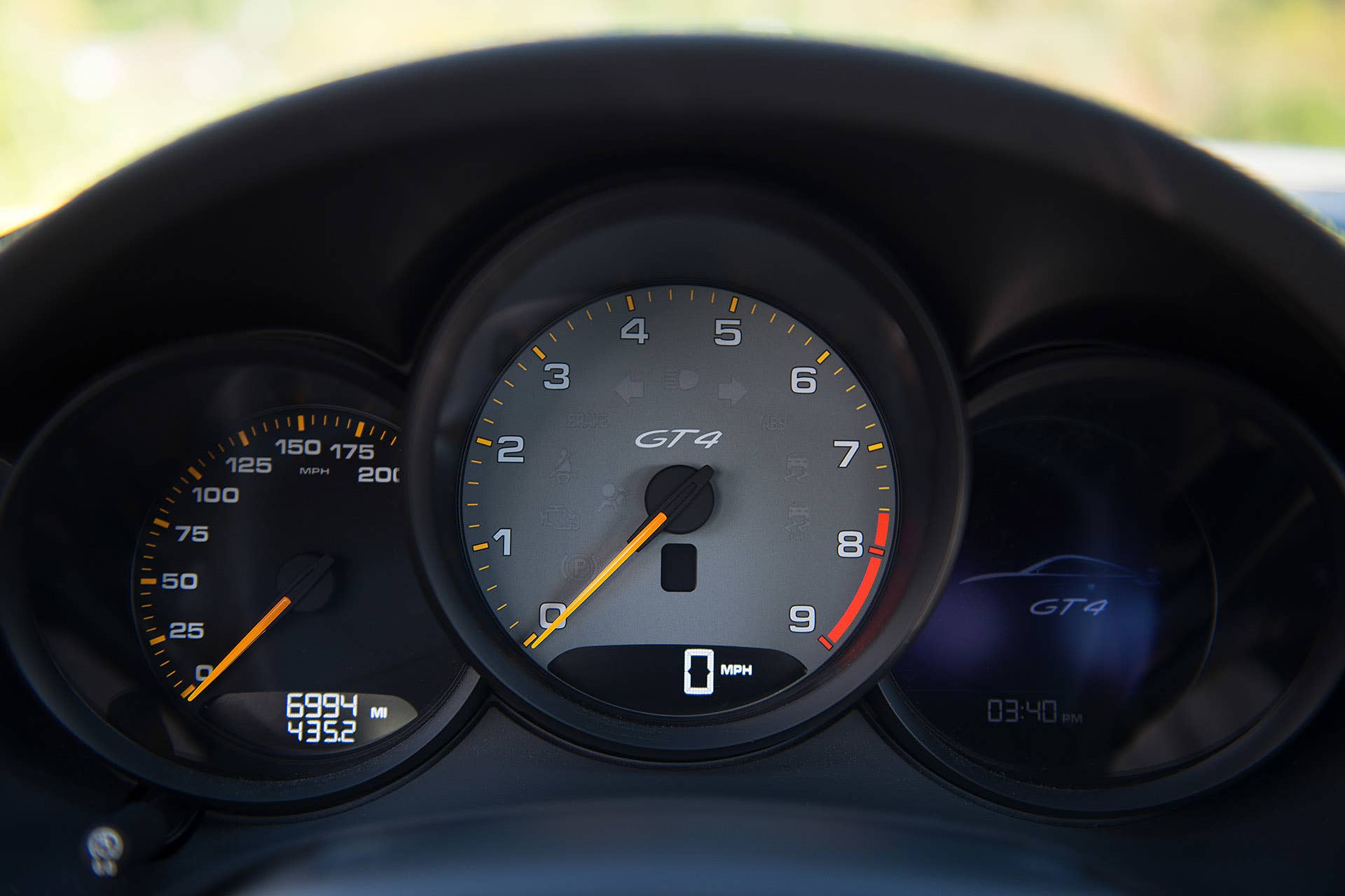 2016 Porsche Cayman GT4 gauges