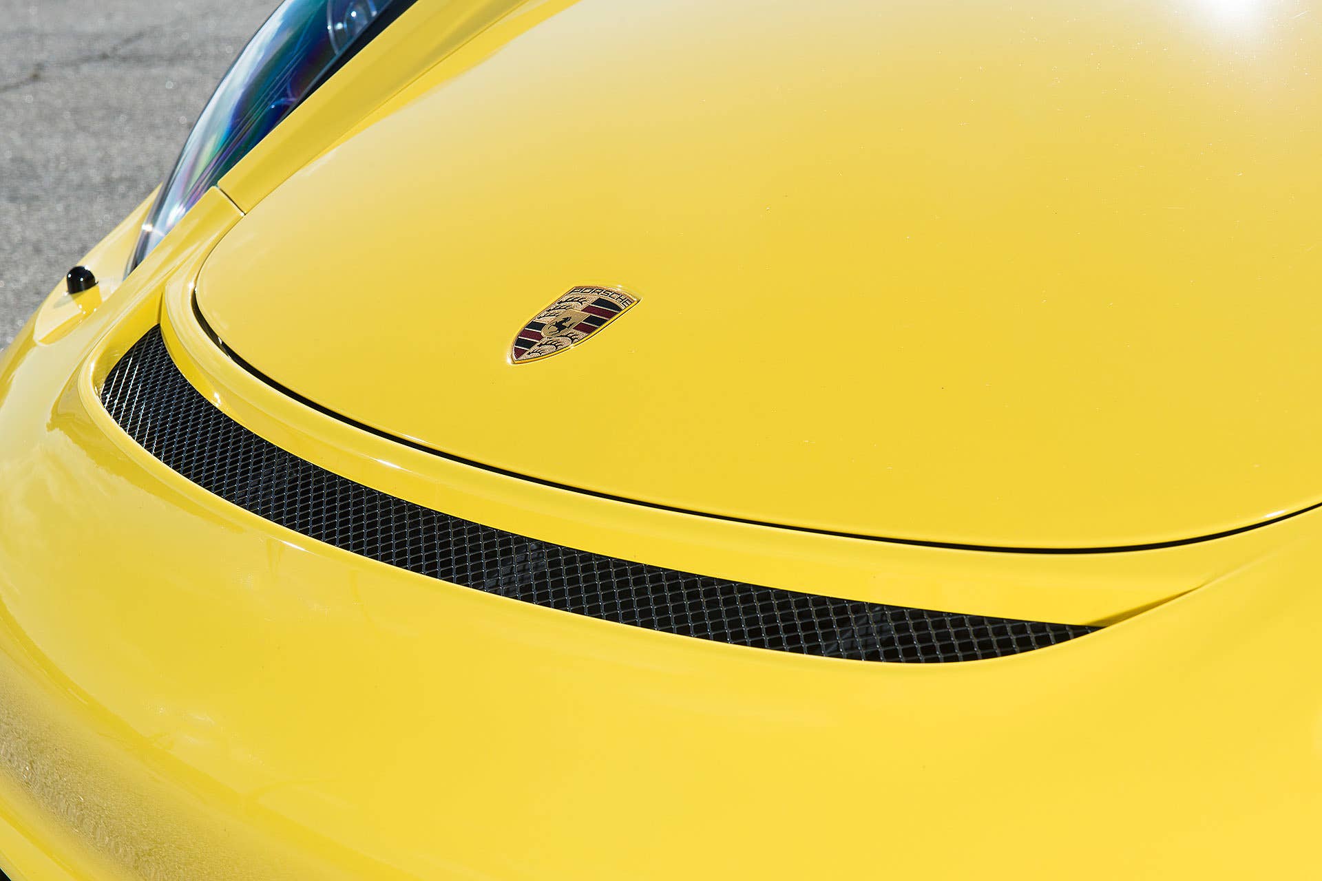 2016 Porsche Cayman GT4 front detail