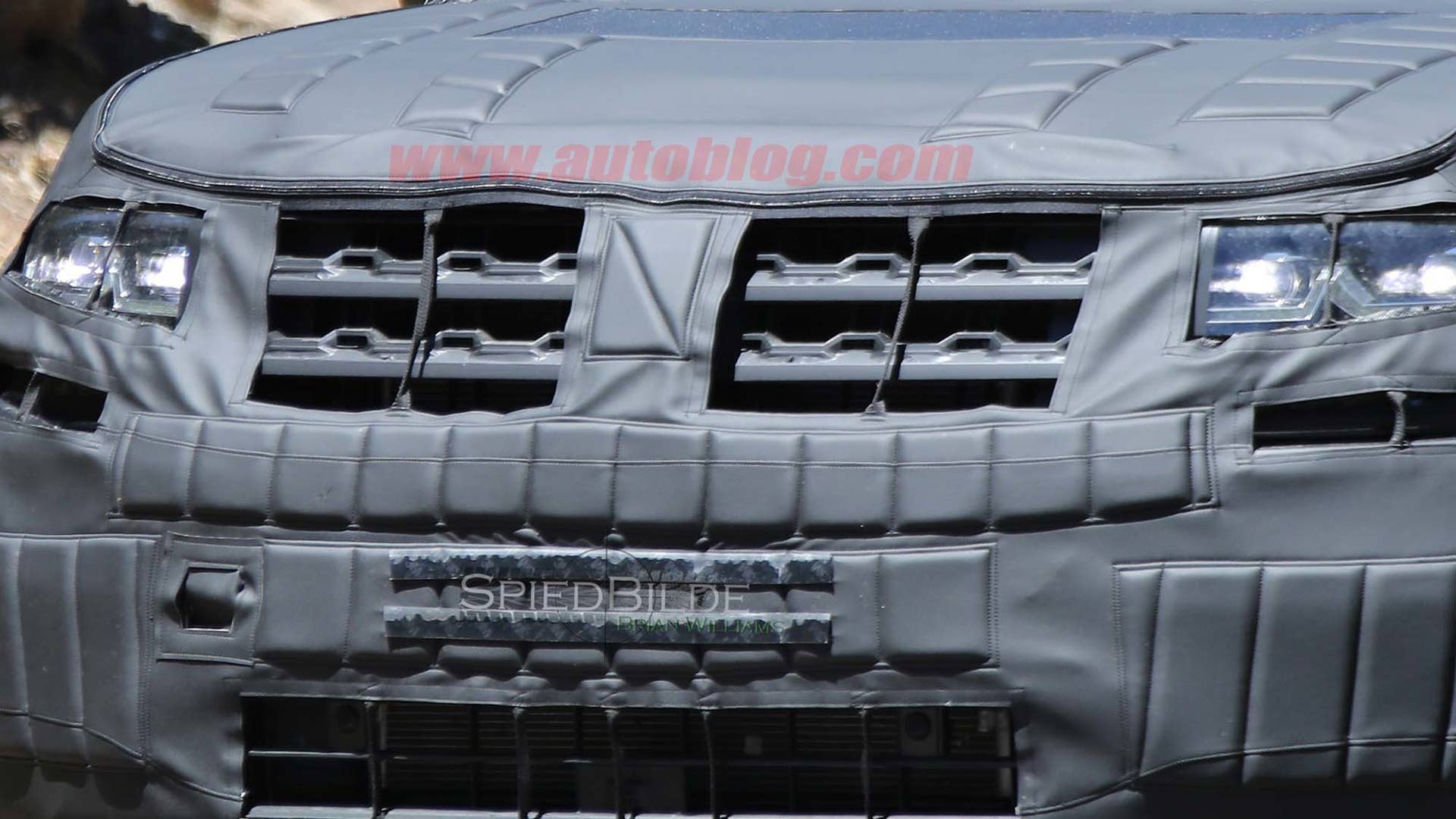 2017 Volkswagen 3-Row SUV front detail 1
