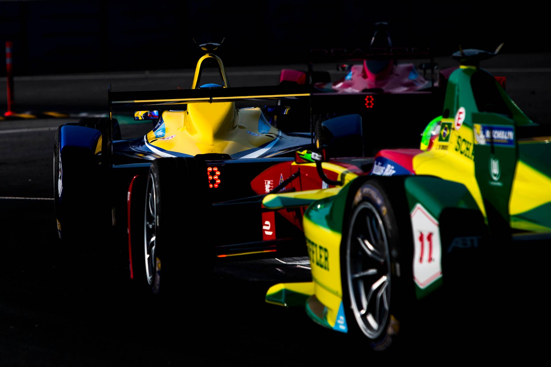 2016 Formula E Mexico City ePrix close action