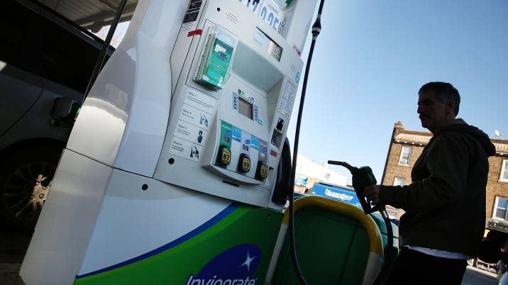 BP To Cut 3000 Jobs As Earnings Plunge