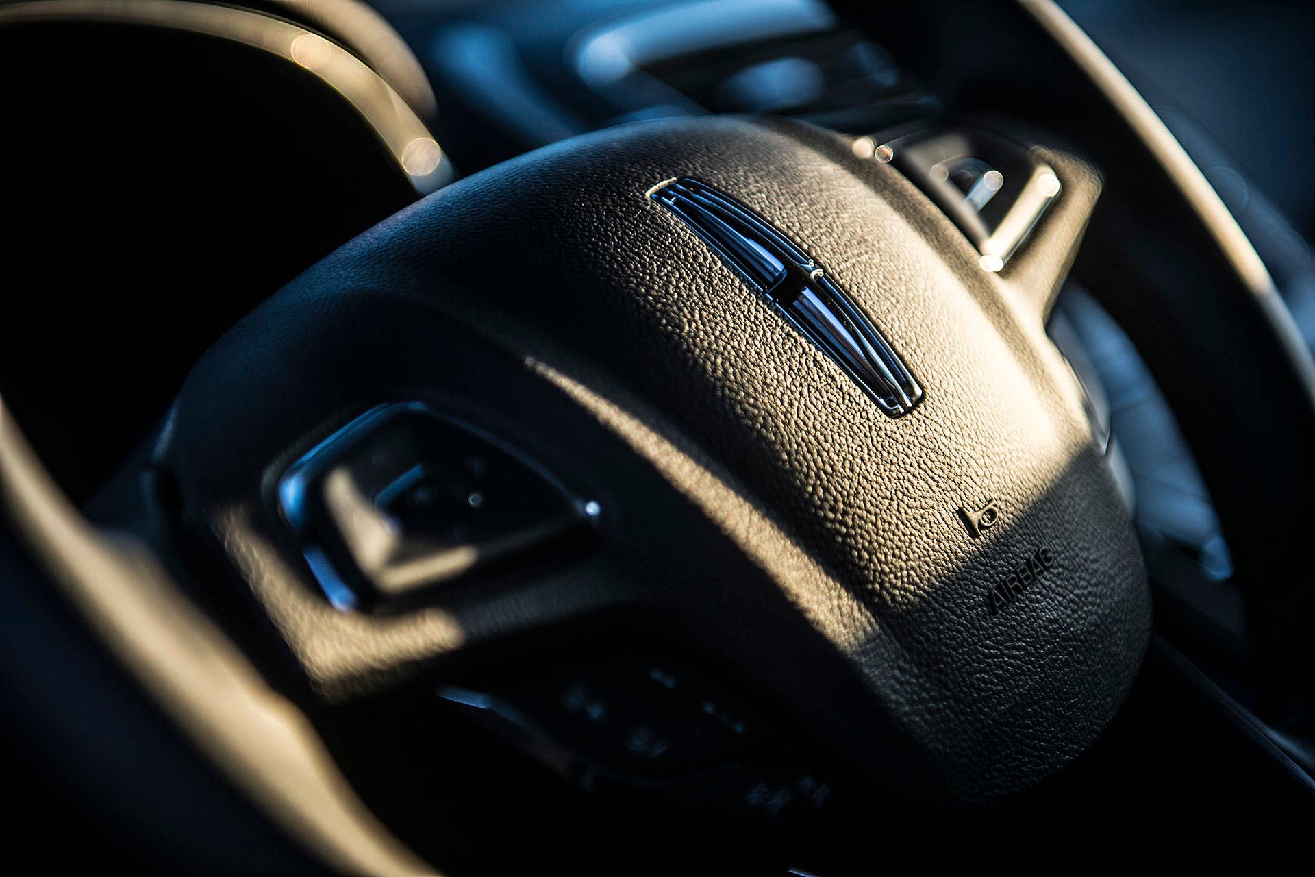 2016 Lincoln MKX steering wheel
