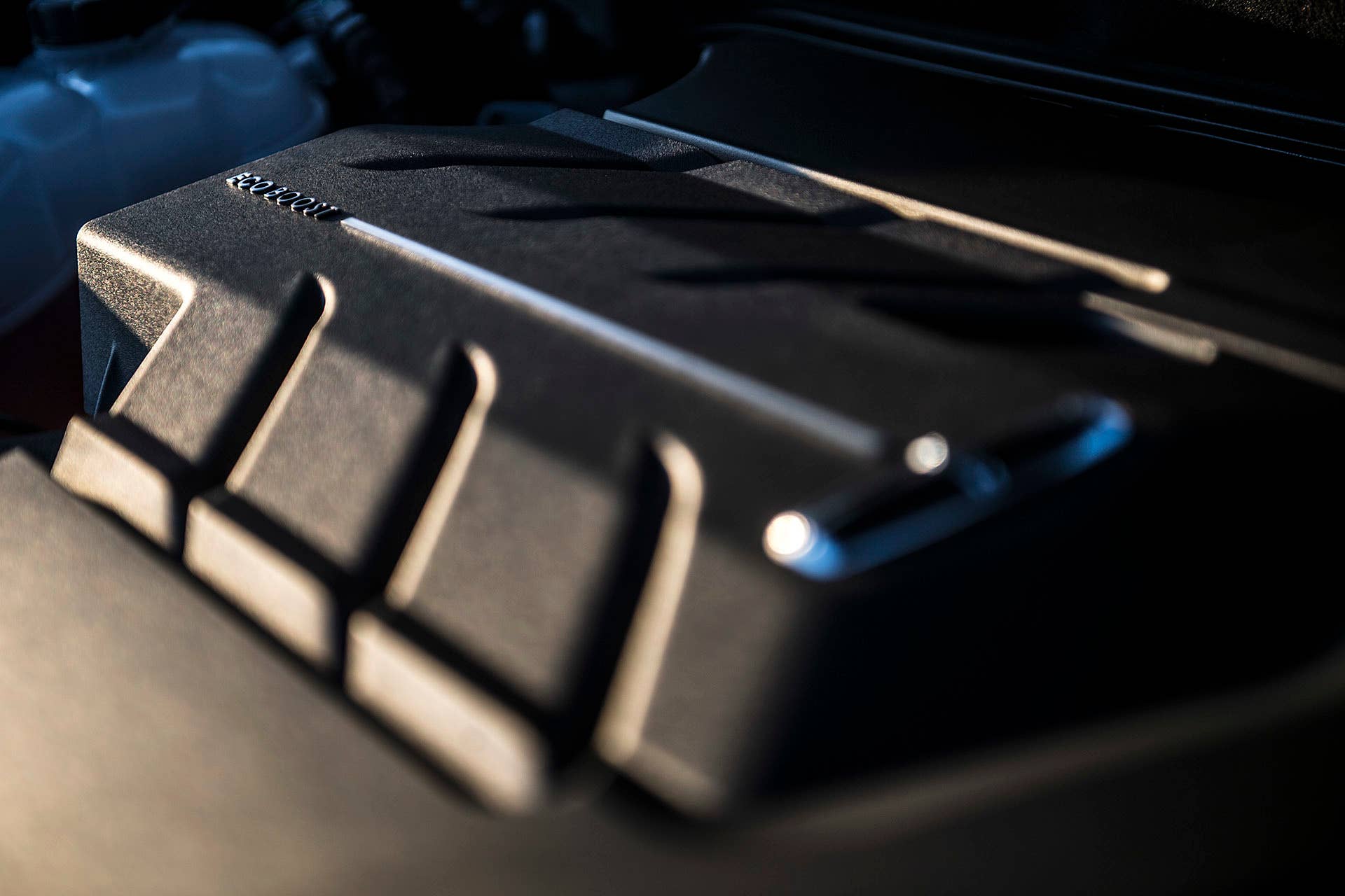 2016 Lincoln MKX engine detail