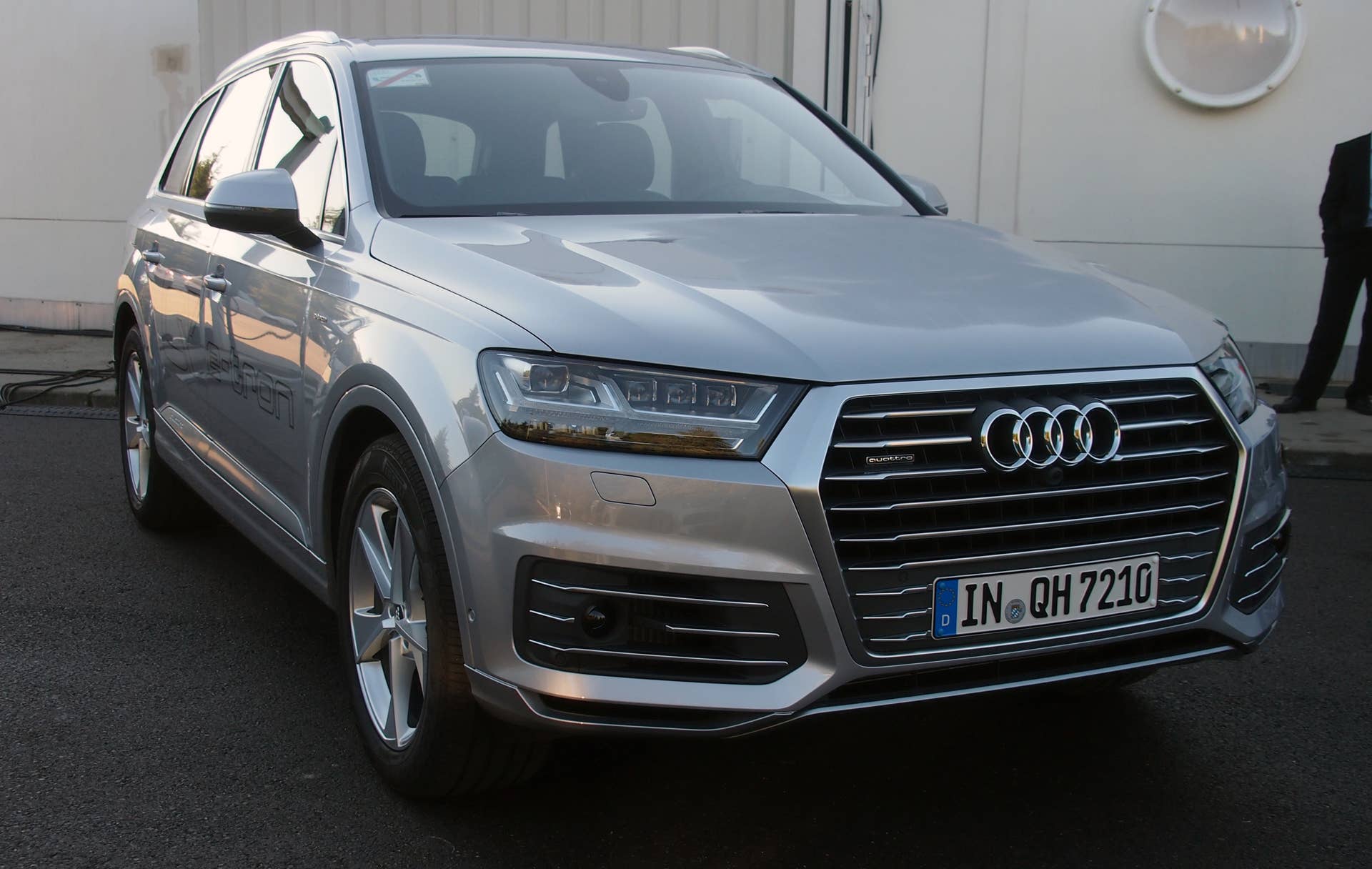 Audi Q7 E-Tron 3.0 TDI Quattro front 3/4