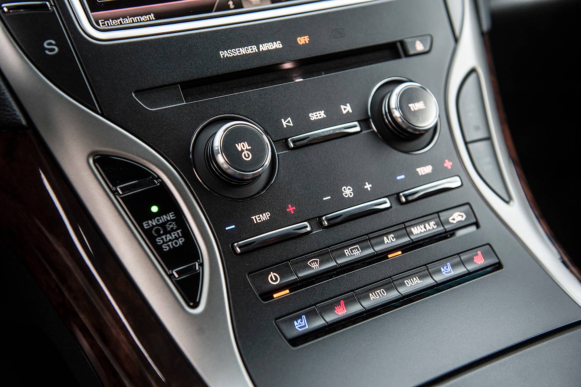 2016 Lincoln MKX instrument panel