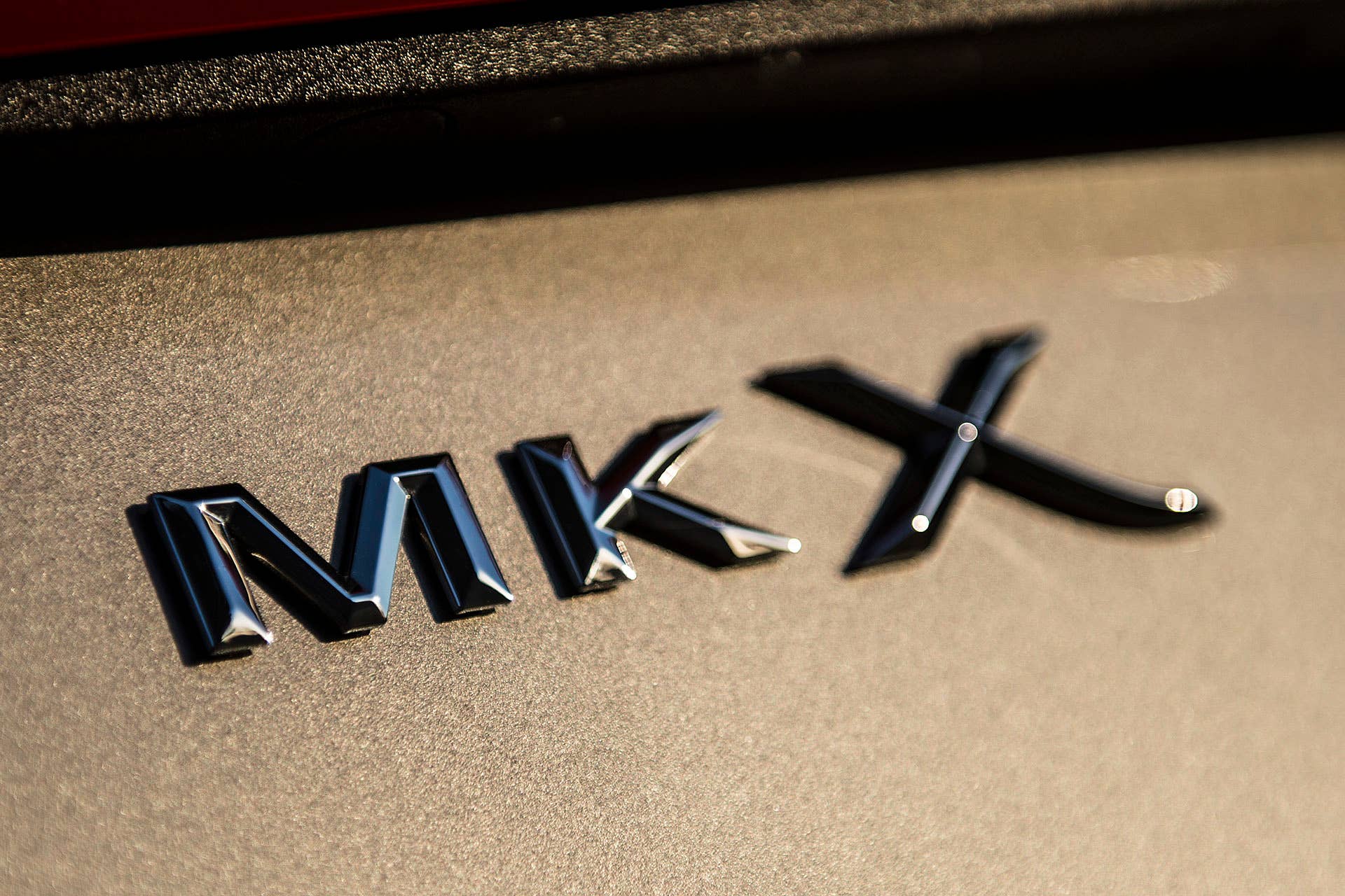 2016 Lincoln MKX badge
