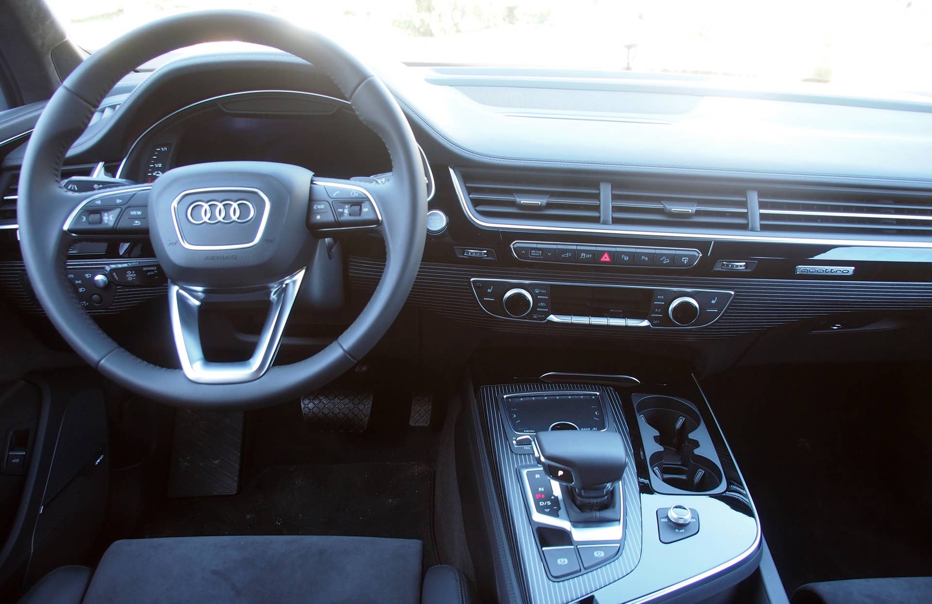 Audi Q7 E-Tron Interior
