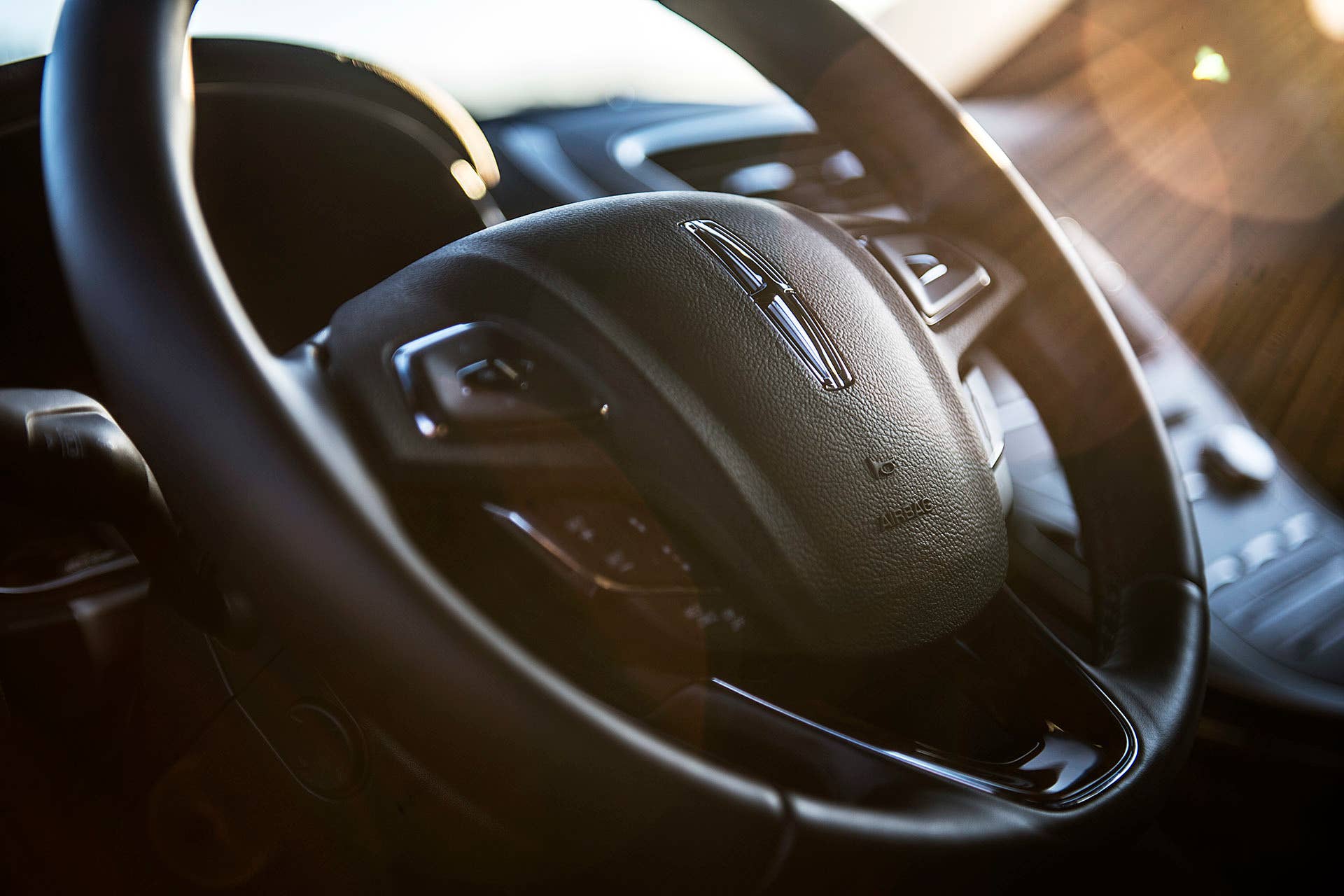 2016 Lincoln MKX steering wheel