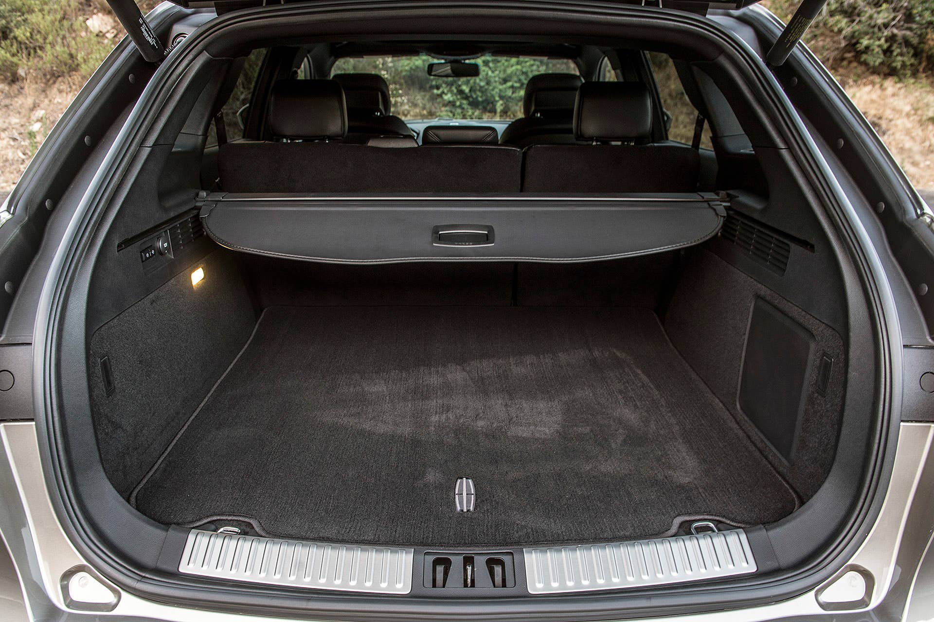 2016 Lincoln MKX rear cargo area