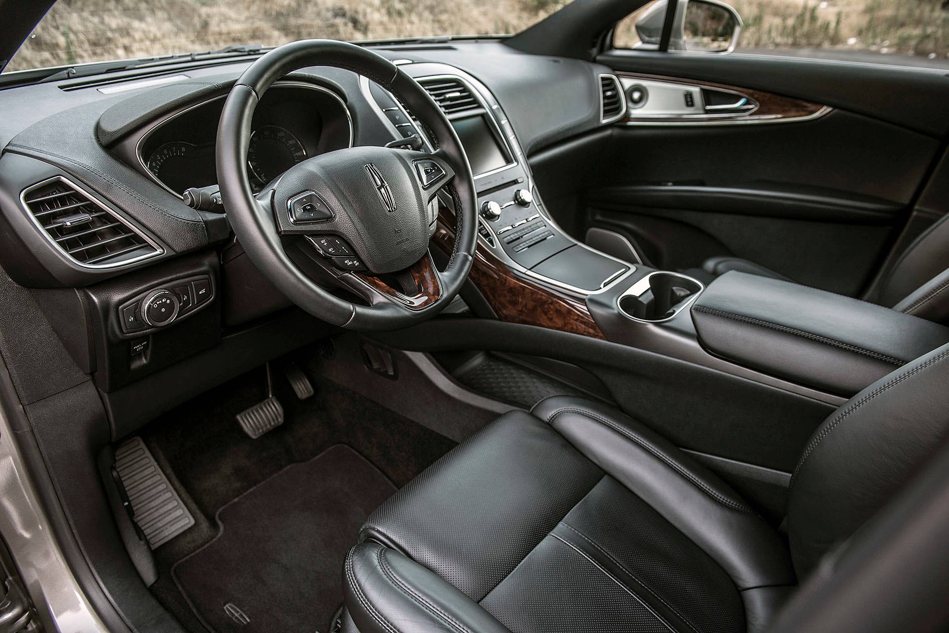 2016 Lincoln MKX interior