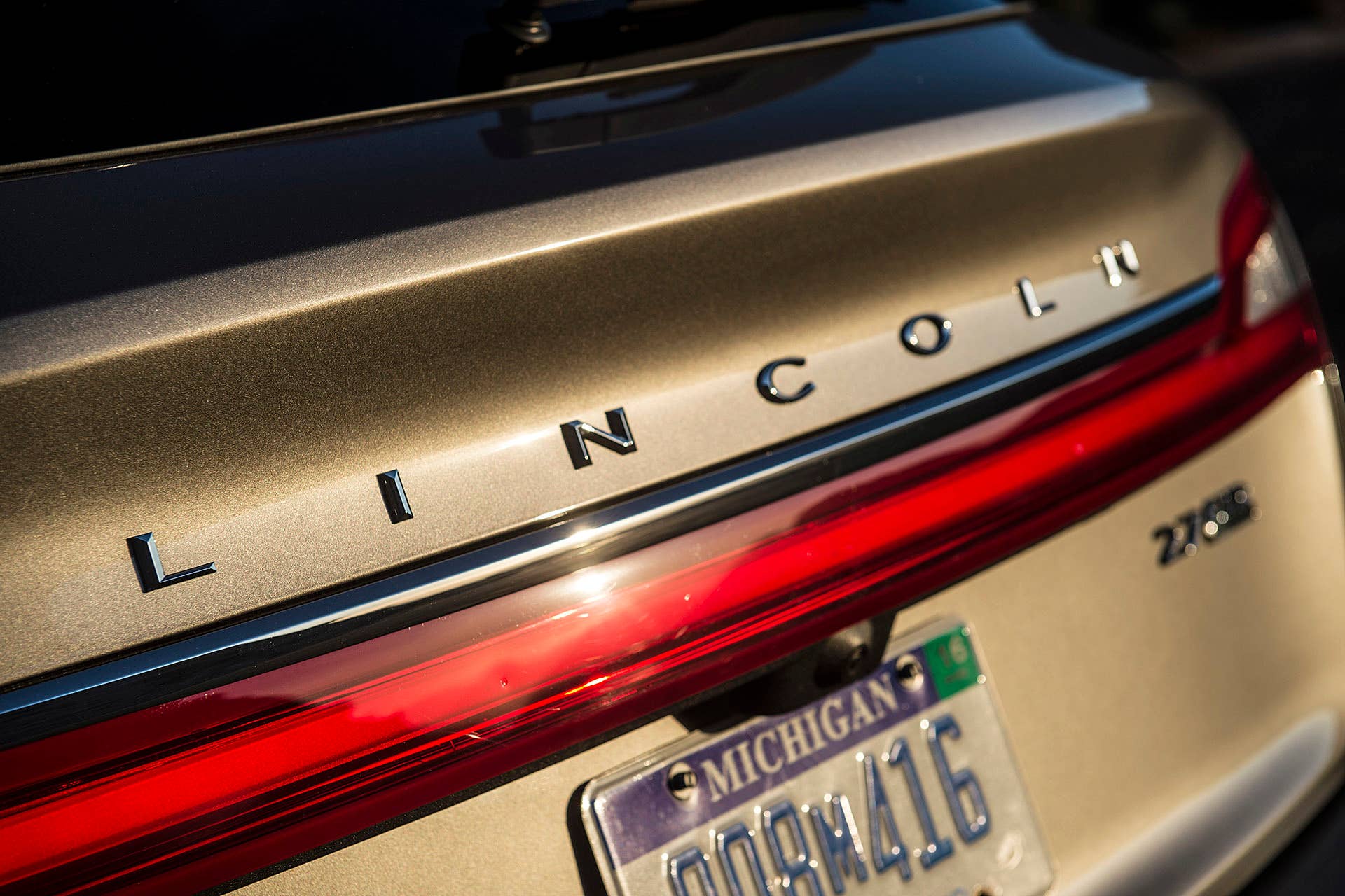 2016 Lincoln MKX rear detail