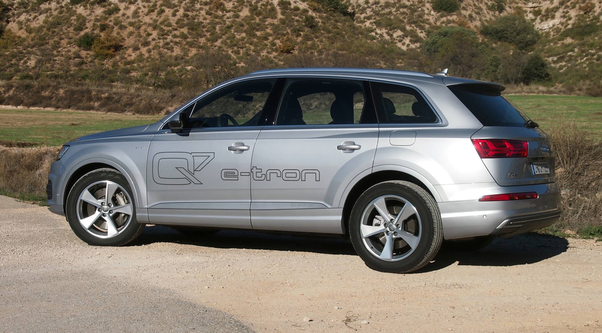 Audi Q7 E-Tron 3.0 TDI Quattro rear 3/4