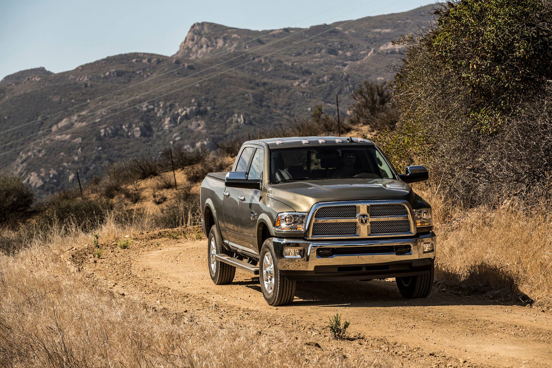 2016 ram heavy duty dirt road