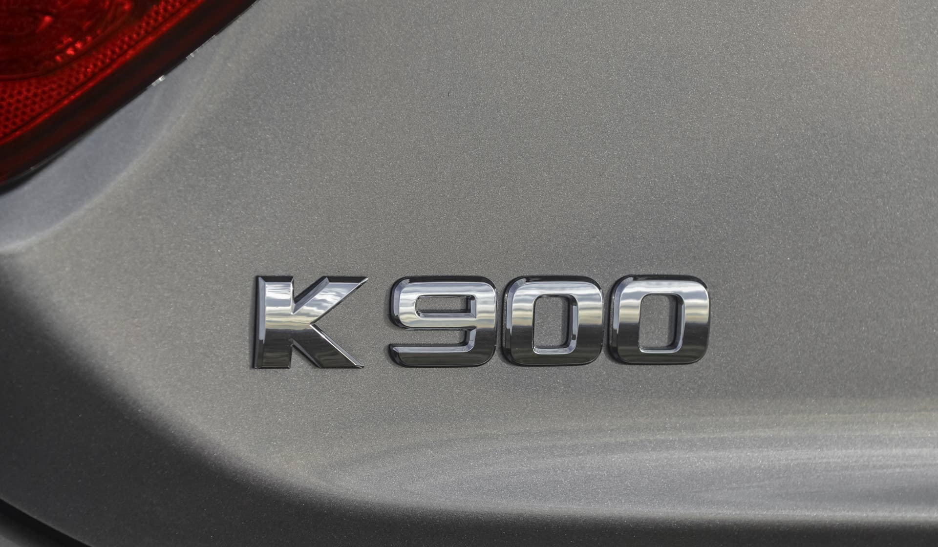 2016 Kia K900 nameplate