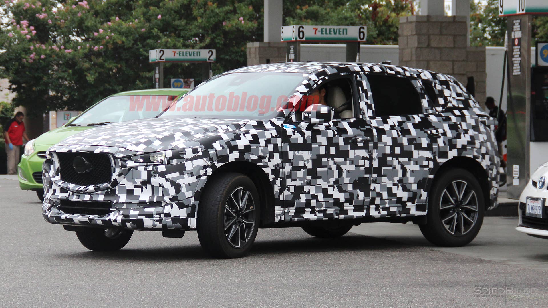 2018 Mazda CX-5 front 3/4 2