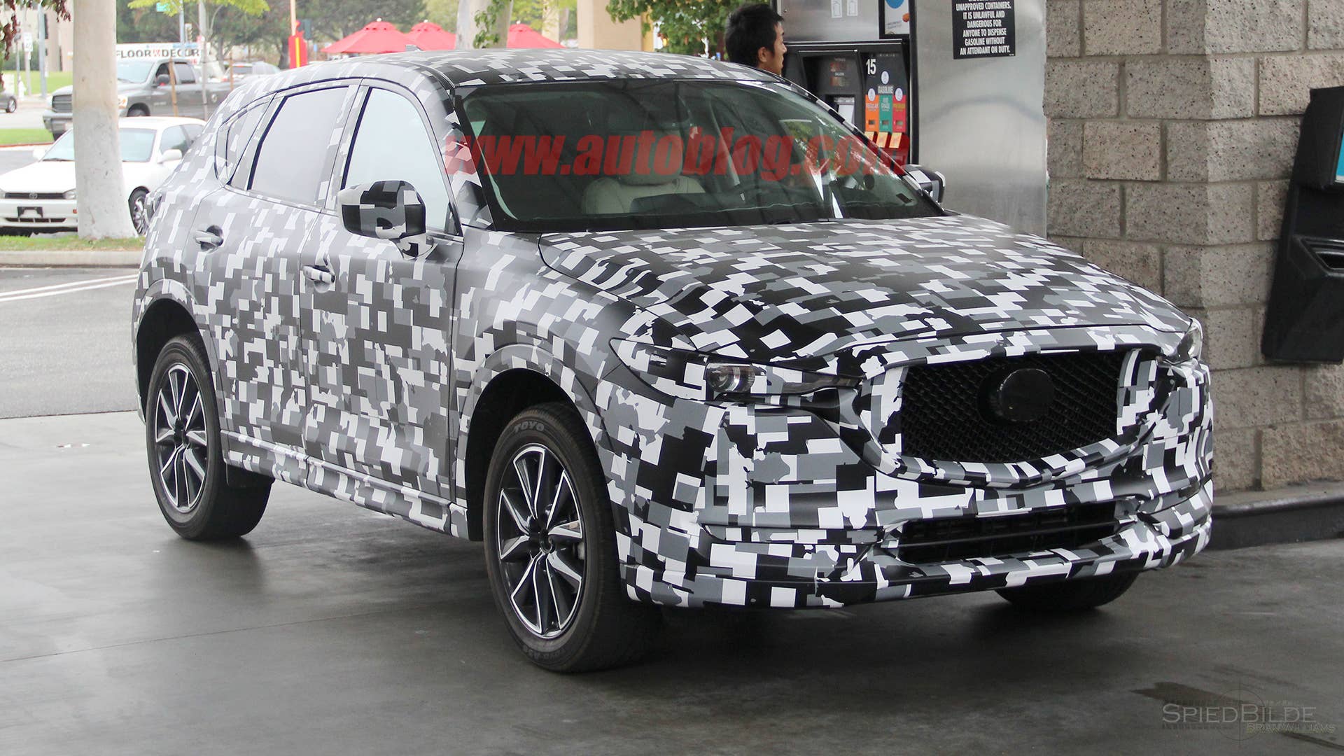 2018 Mazda CX-5 front 3/4