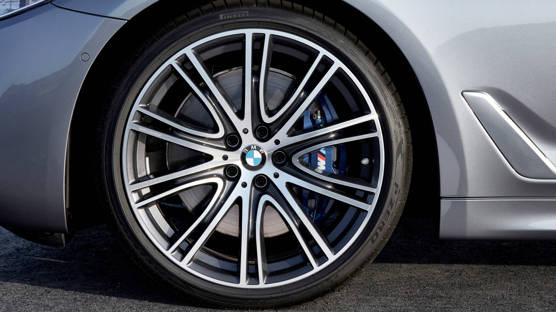 2017 BMW 5 Series wheel