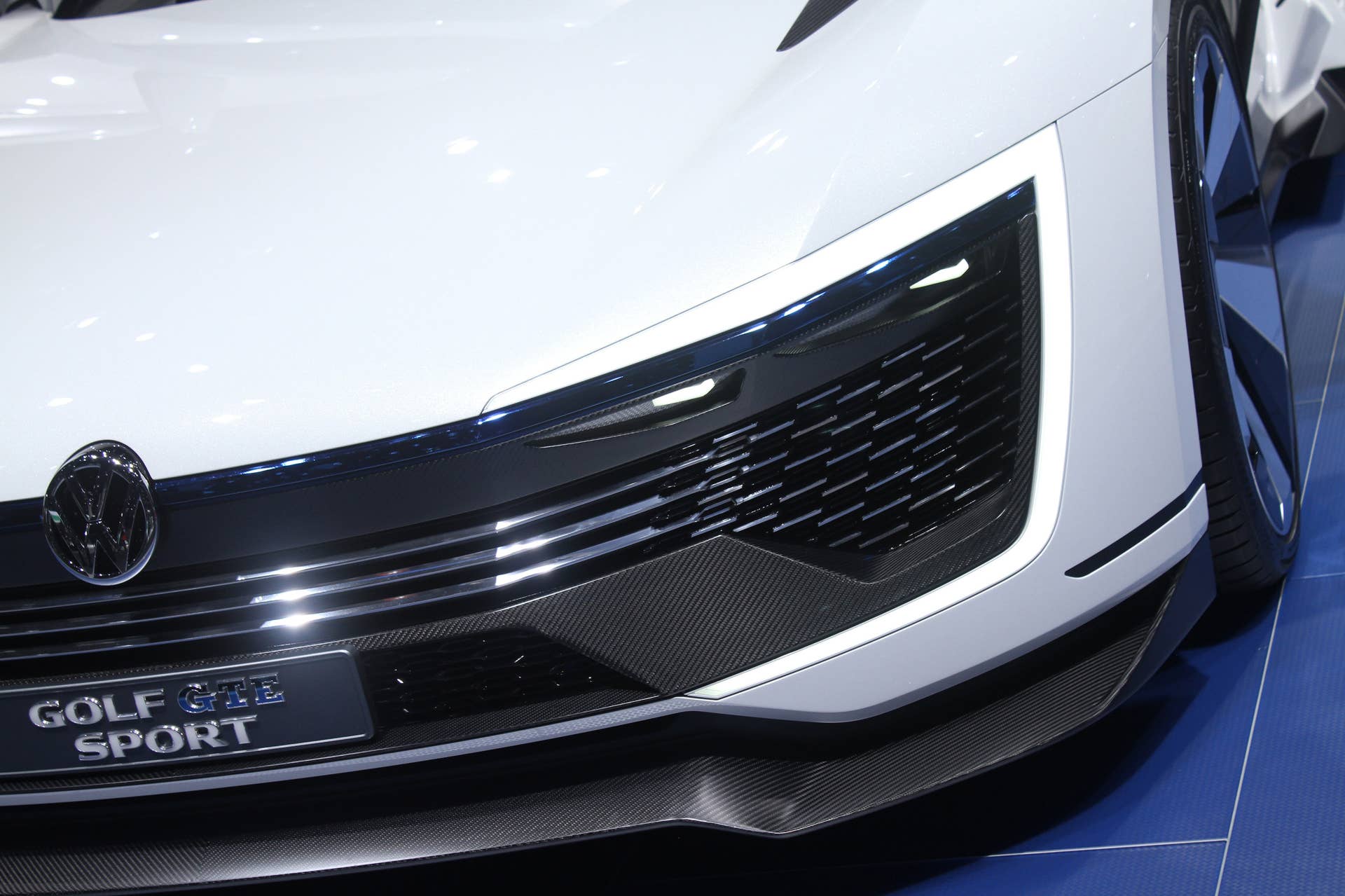 The Volkswagen Golf GTE Sport concept showed off at the 2015 Frankfurt Motor Show, front intake and headlights.