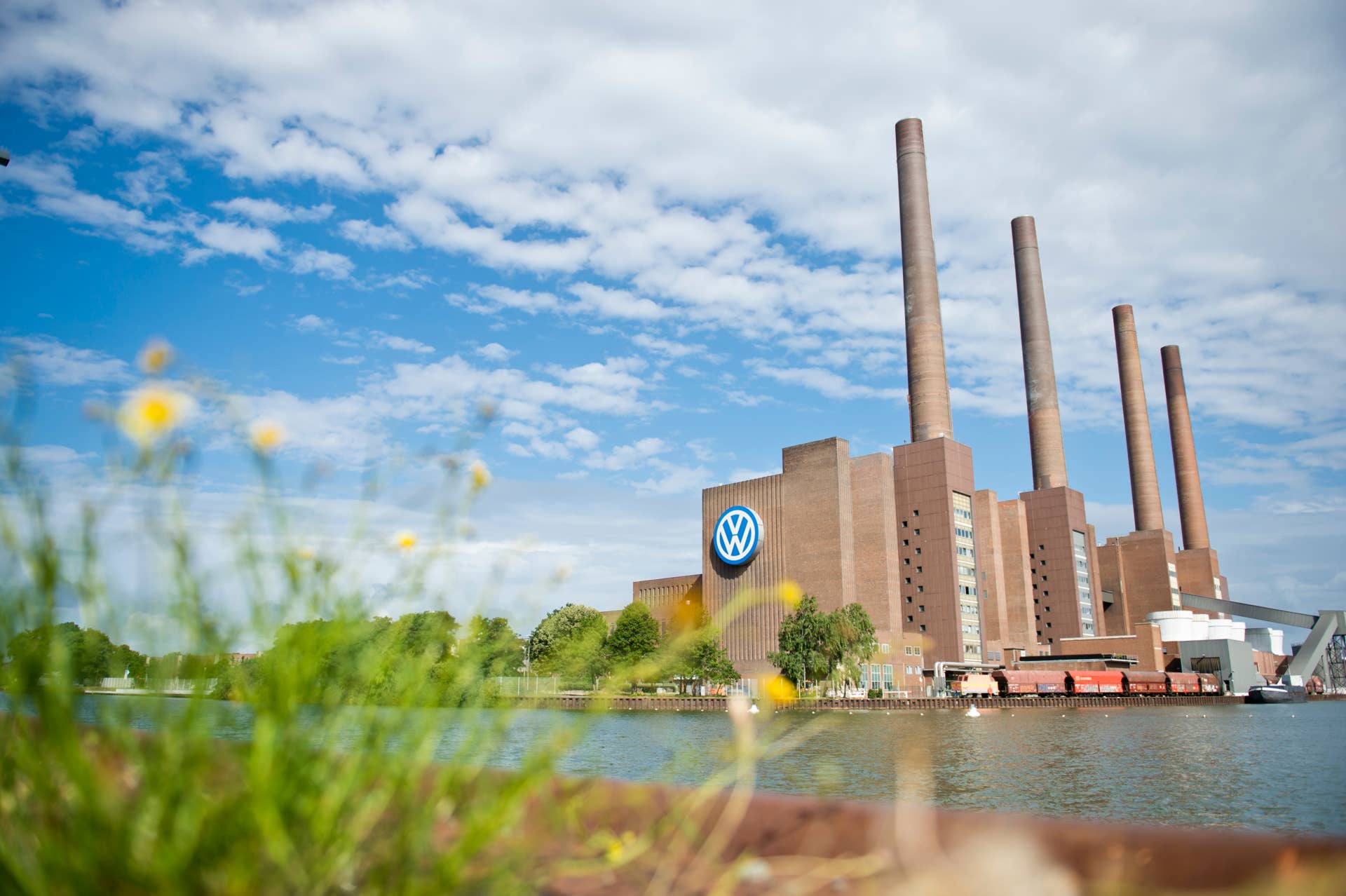 Wolfsburg, Germany - August 09: Heizkraftwerk Wolfsburg Nord/Sued cogeneration plant Wolfsburg is part of Volkswagen AG Plant next to Mittellandkanal or on August 09, 2016 in Wolfsburg, Germany. (Photo by Michael Gottschalk/Photothek via Getty Images)