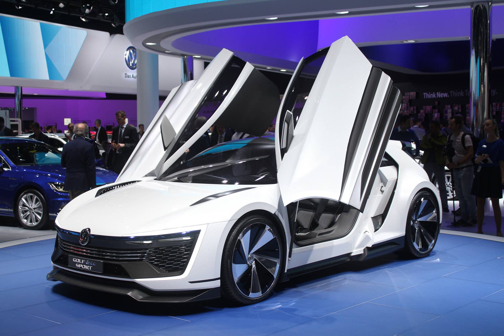 The Volkswagen Golf GTE Sport concept showed off at the 2015 Frankfurt Motor Show, front three-quarter view.