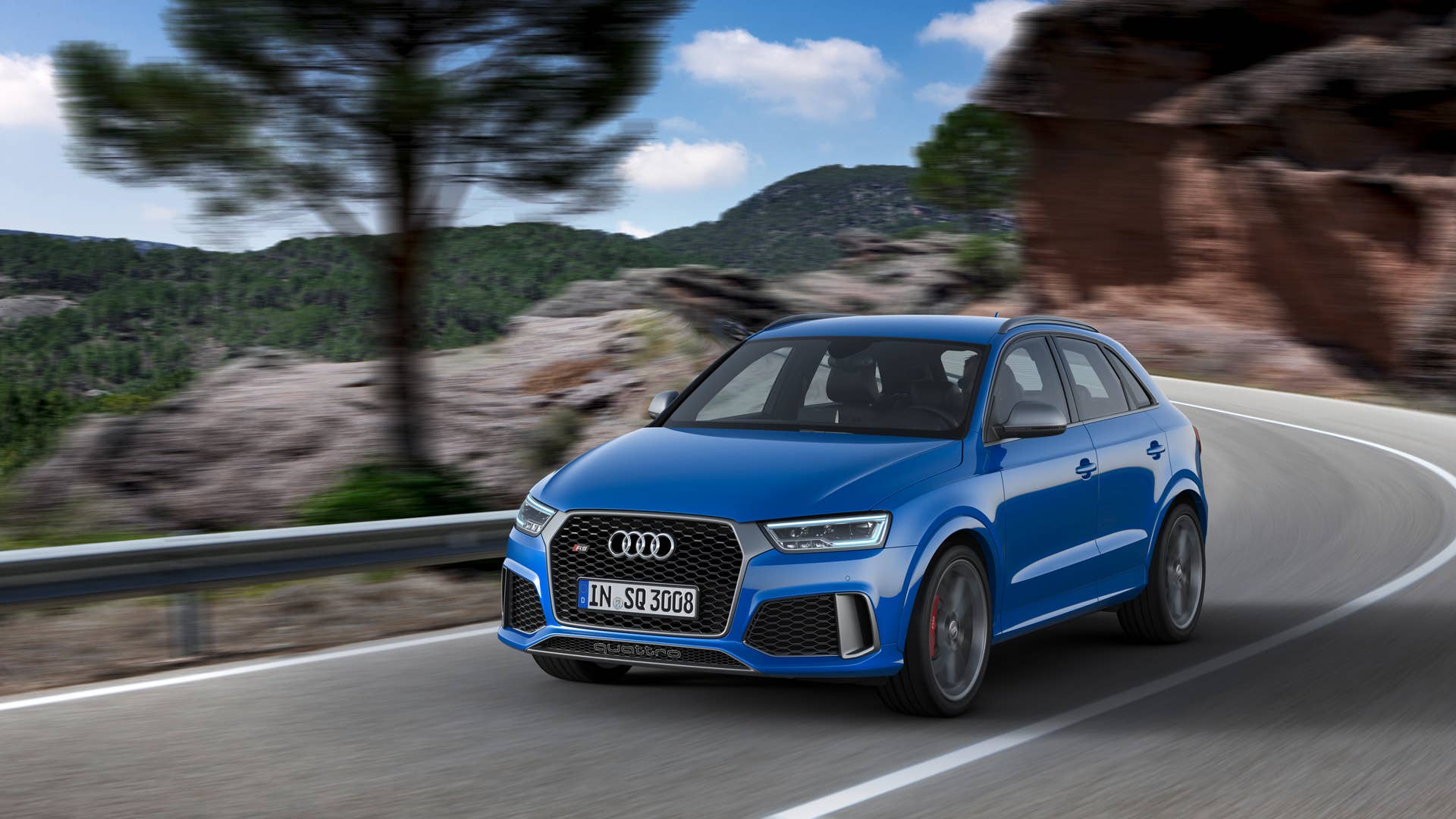 2016 Audi RS Q3 Performance moving