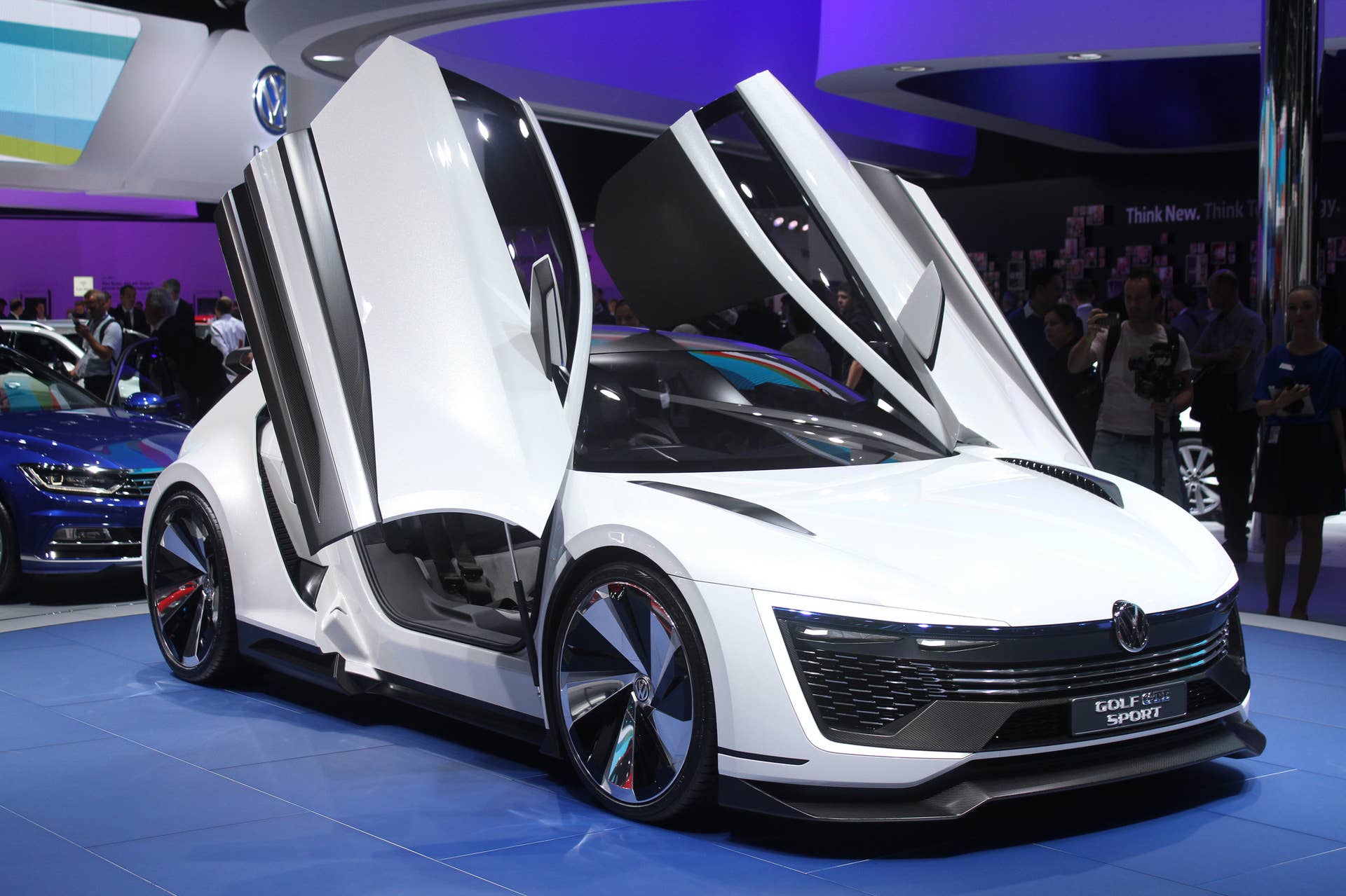 The Volkswagen Golf GTE Sport concept showed off at the 2015 Frankfurt Motor Show, front three-quarter view.
