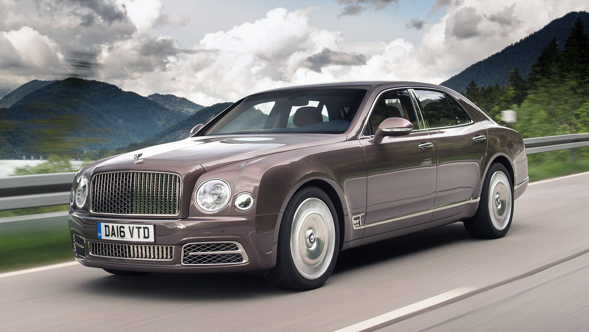 2017 Bentley Mulsanne driving