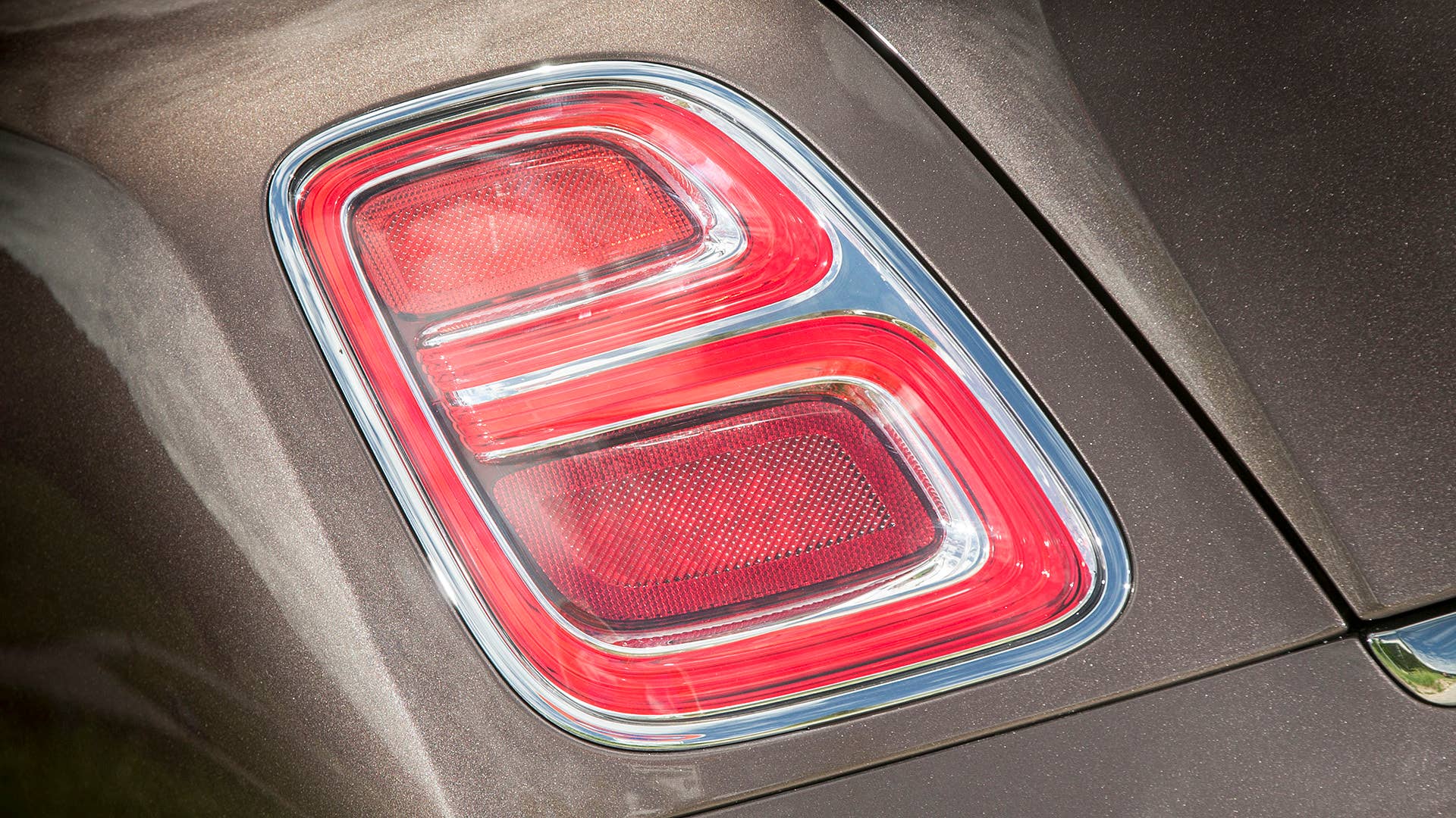 2017 Bentley Mulsanne taillight