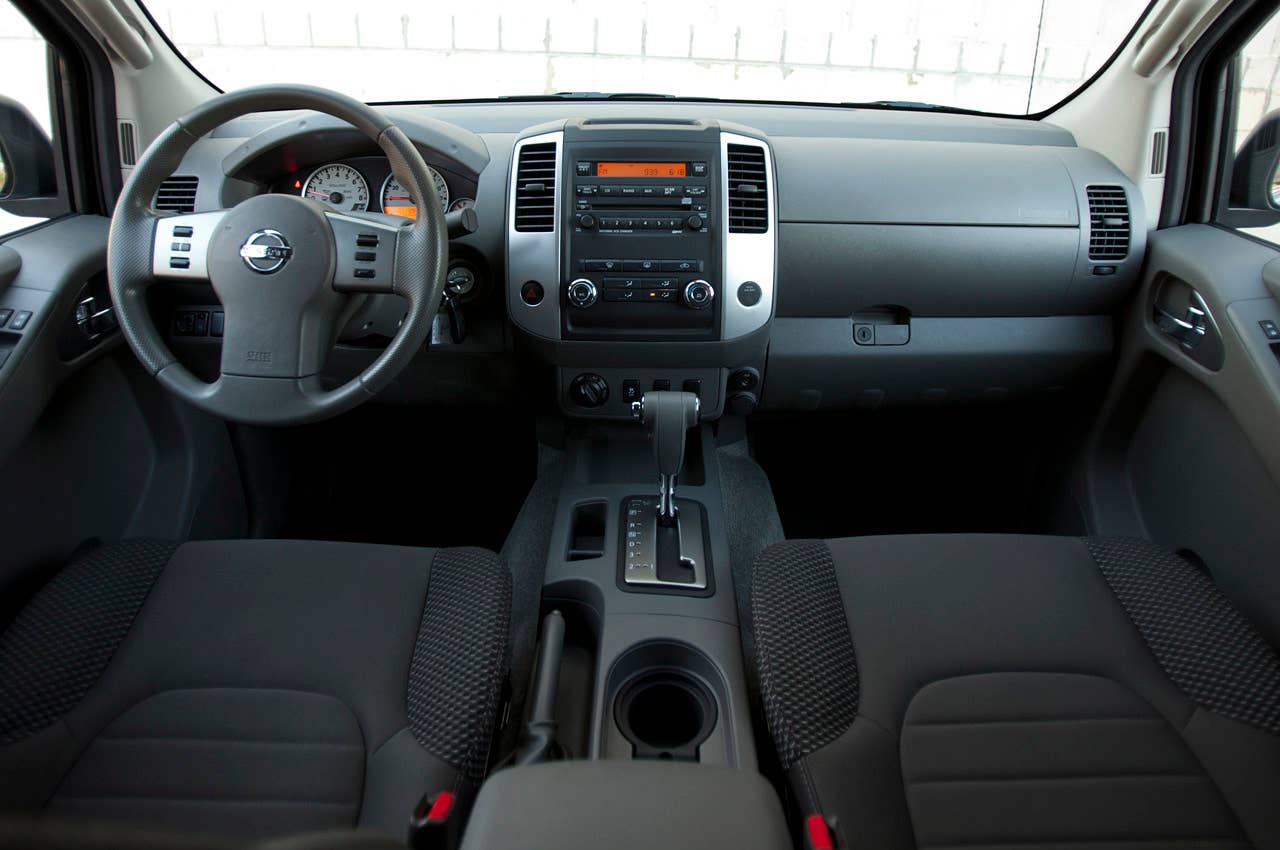 2012 Nissan Frontier Crew Cab 4x4 interior