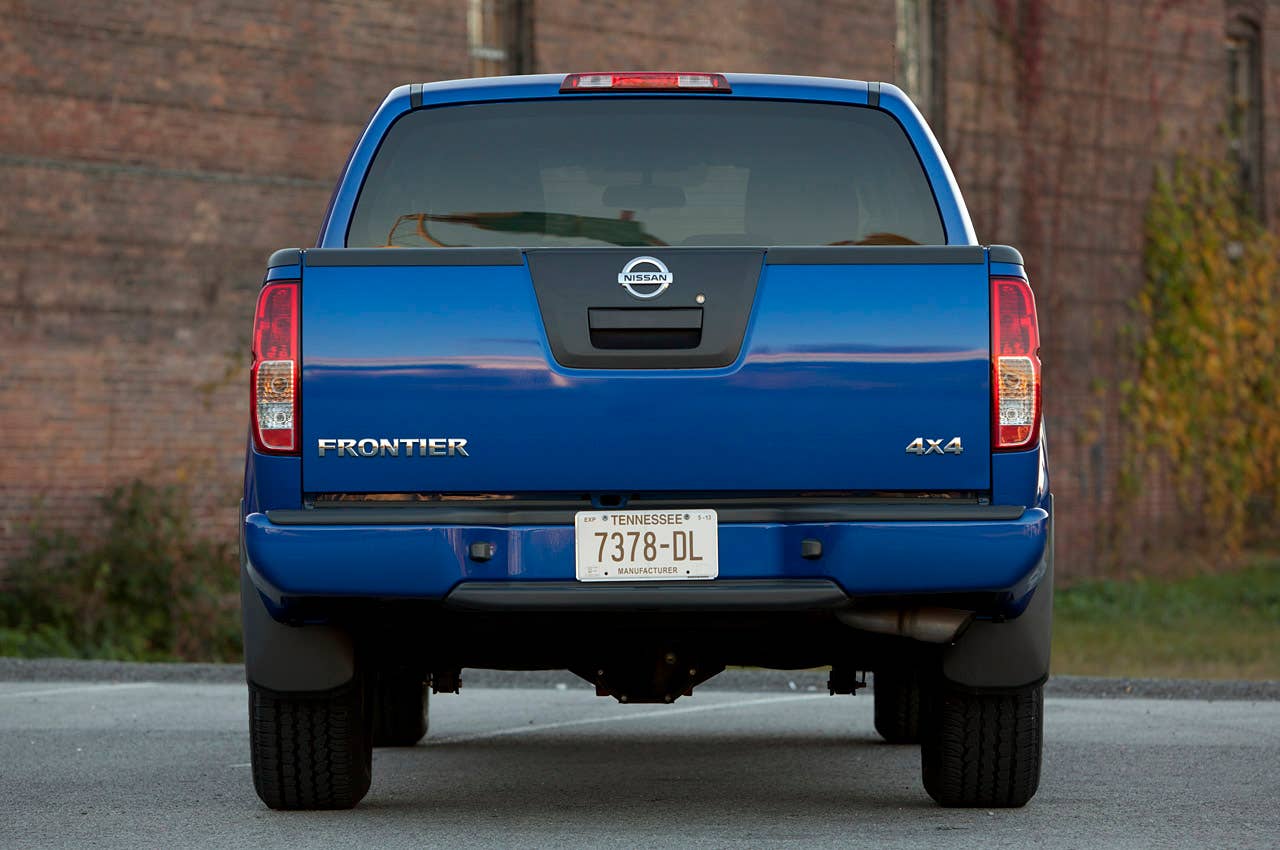 2012 Nissan Frontier Crew Cab 4x4 rear view
