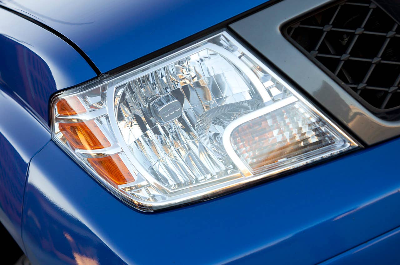 2012 Nissan Frontier Crew Cab 4x4 headlight