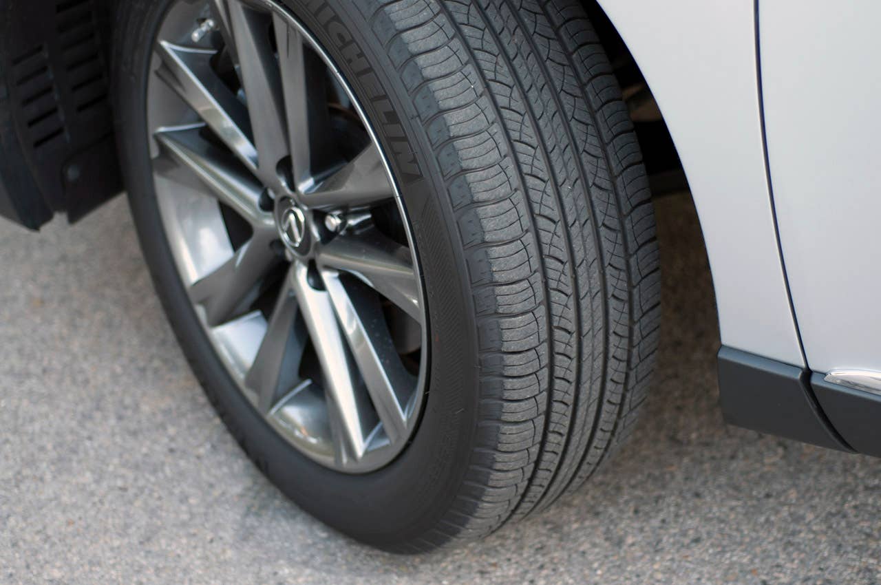 2013 Lexus RX 350 F Sport tire