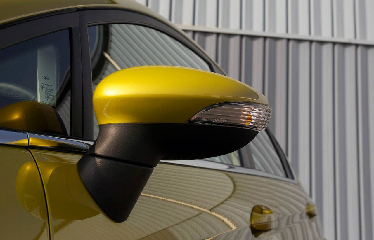 Ford Fiesta 1.0-liter Ecoboost  mirror