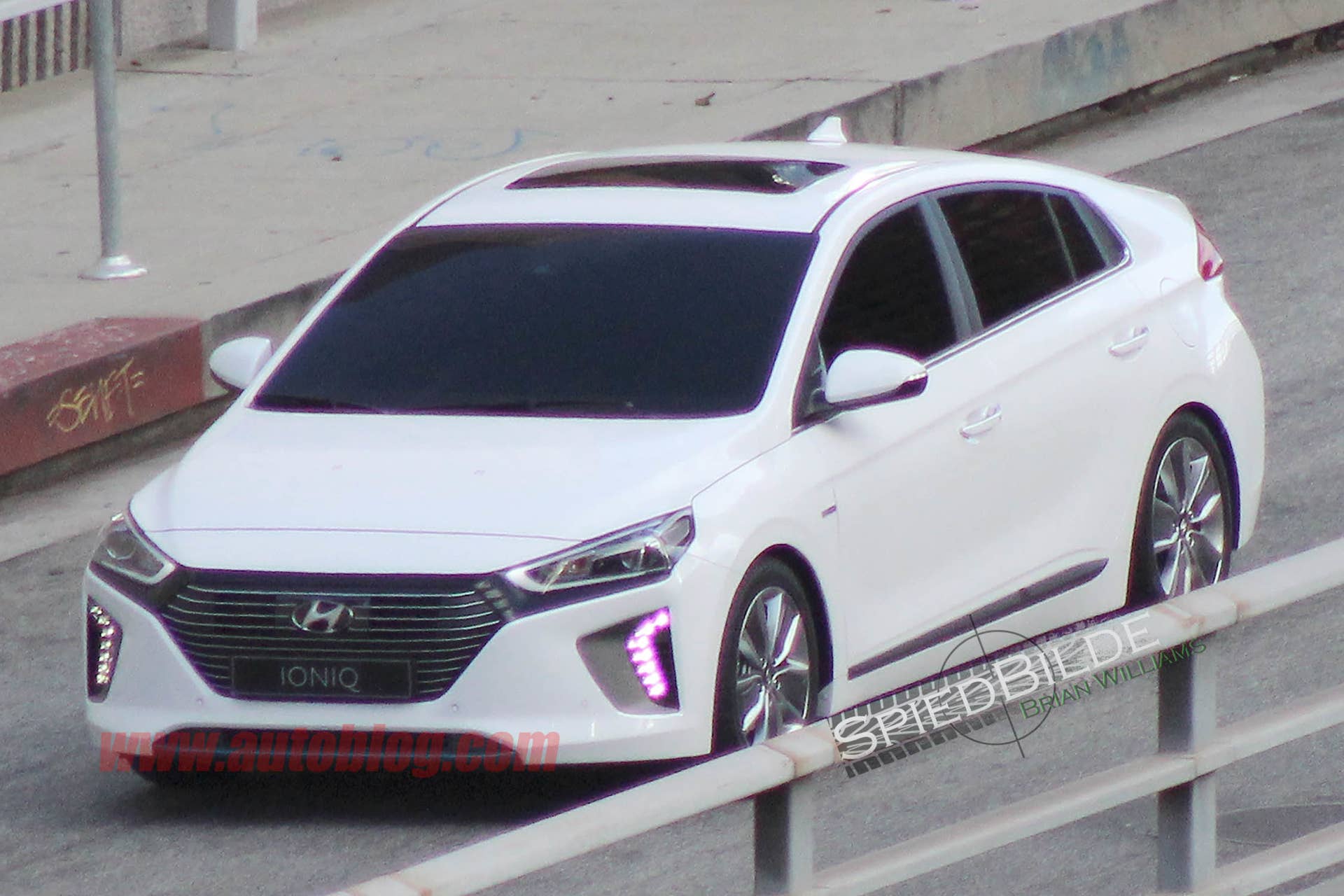 2017 Hyundai Ioniq front 3/4