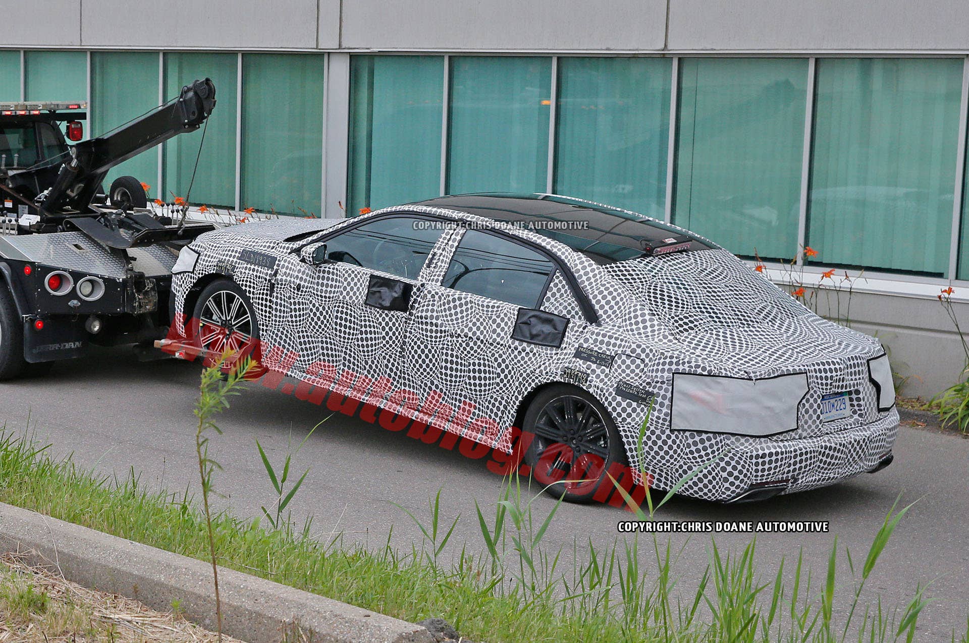 spy shots lincoln continental camouflage
