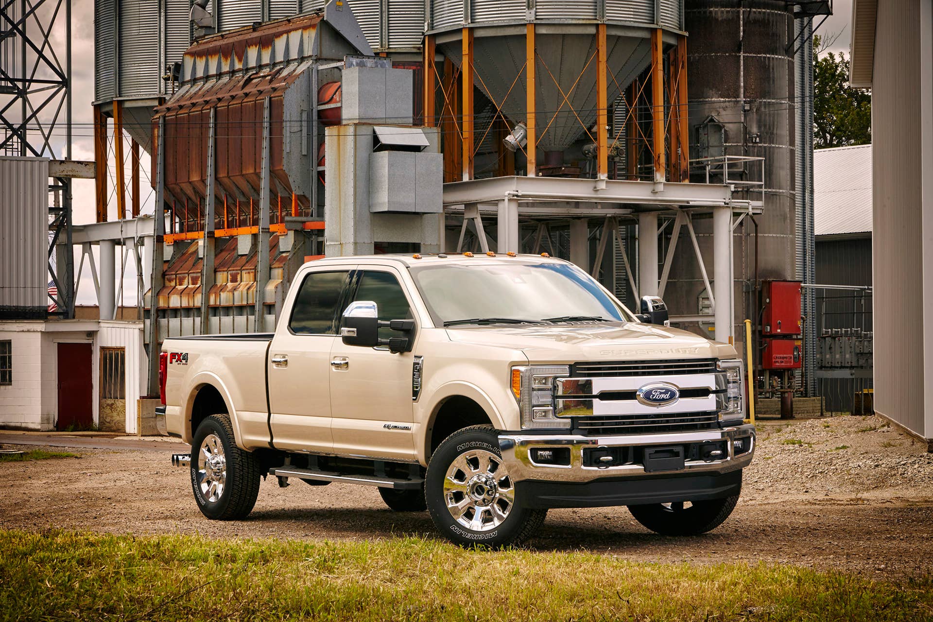 2016 ford super duty f-250 f-350 grain elevator