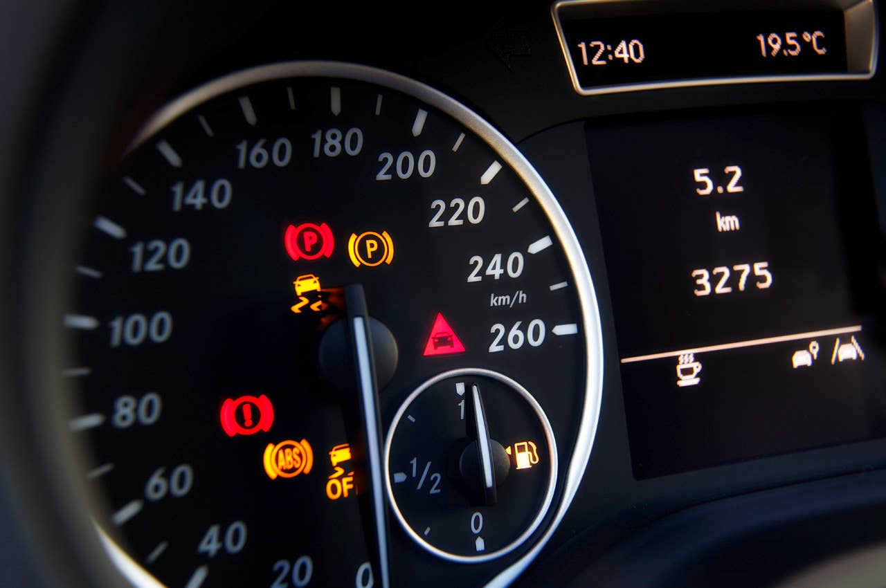2012 Mercedes-Benz B-Class speedometer