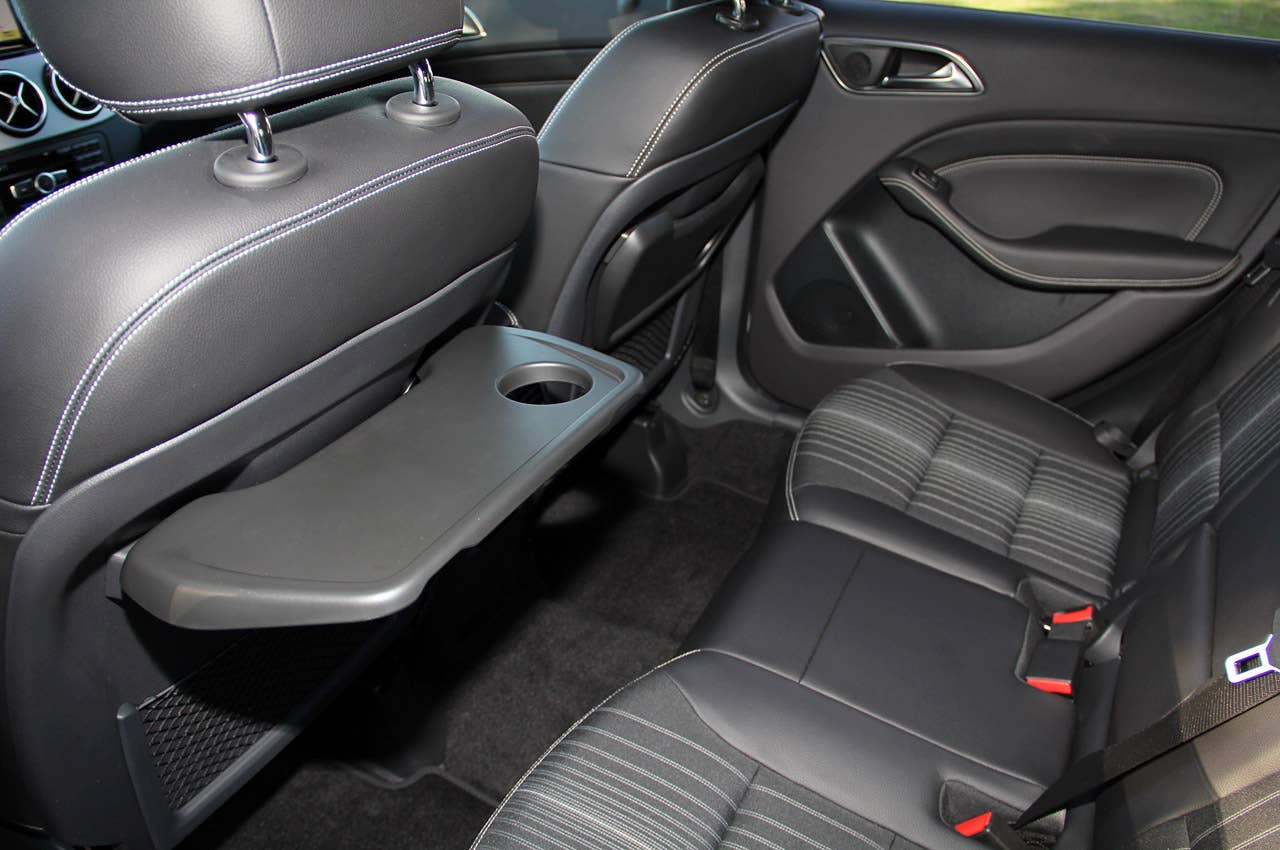 2012 Mercedes-Benz B-Class rear seats