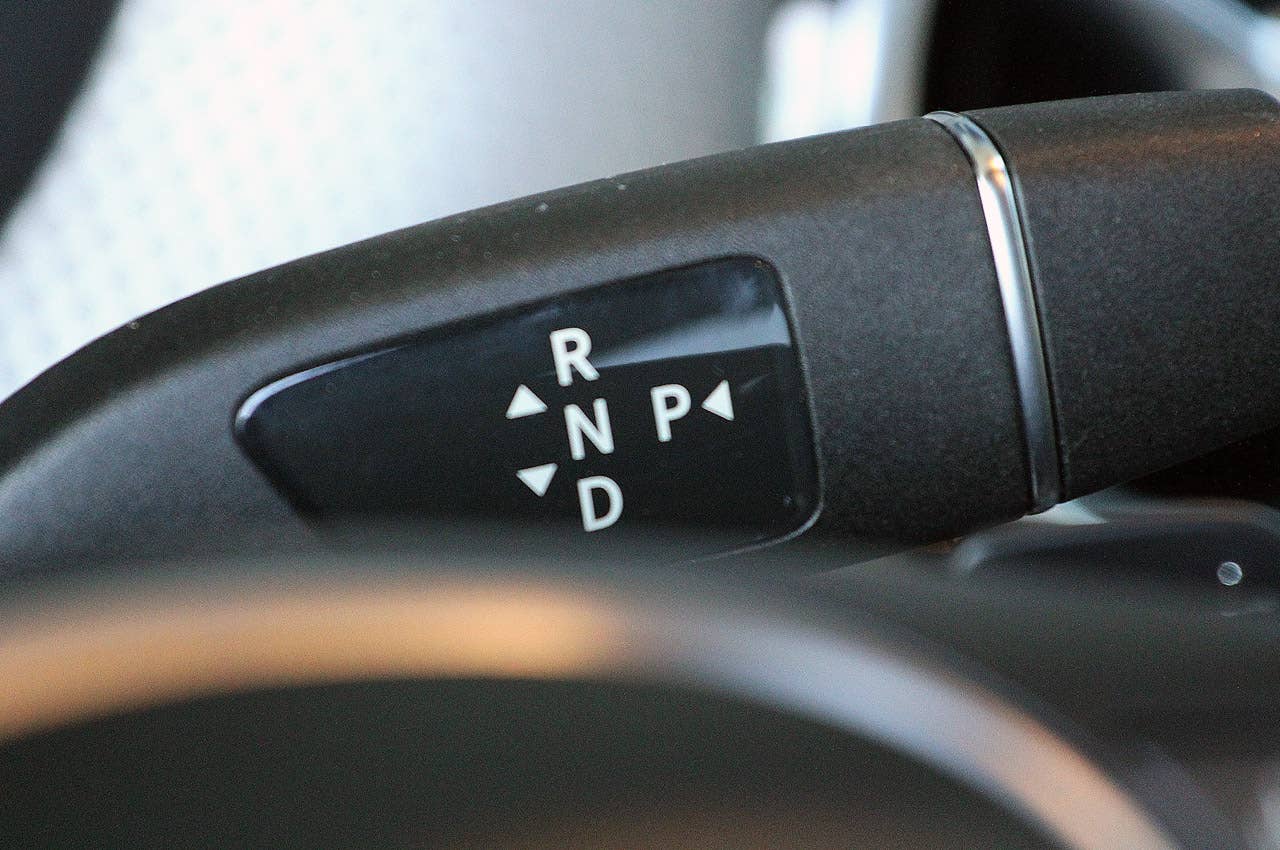 2012 Mercedes-Benz B-Class gear selector