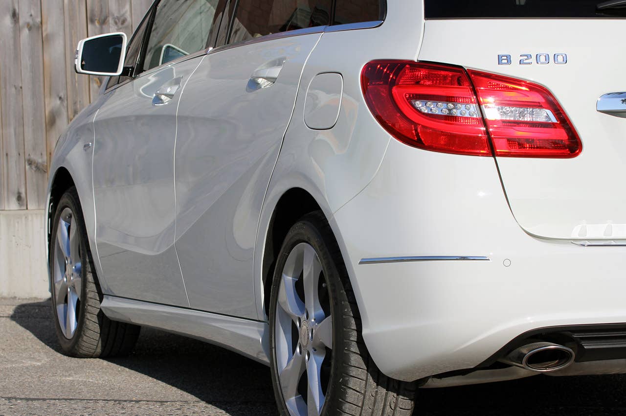 2012 Mercedes-Benz B-Class rear 3/4 view