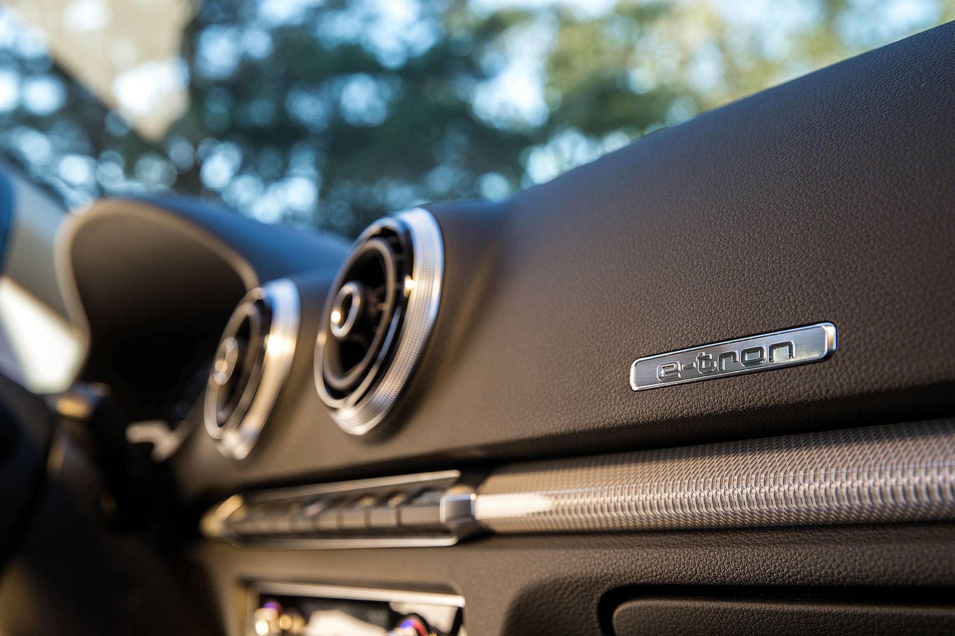 2016 Audi A3 Sportback E-Tron dash