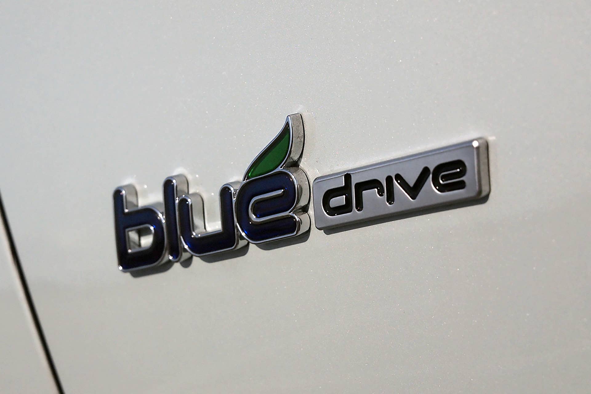 2016 Hyundai Sonata Plug-In Hybrid badge
