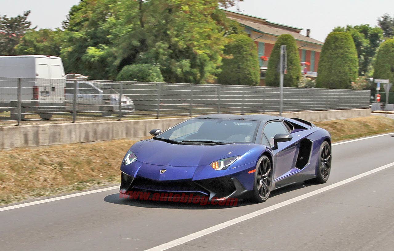 Lamborghini Aventador LP 750-4 Superveloce Roadster